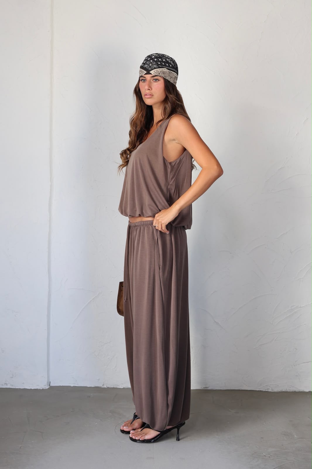 חליפה בלון גופיה